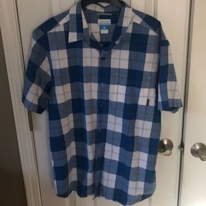 Columbia sportswear shirt